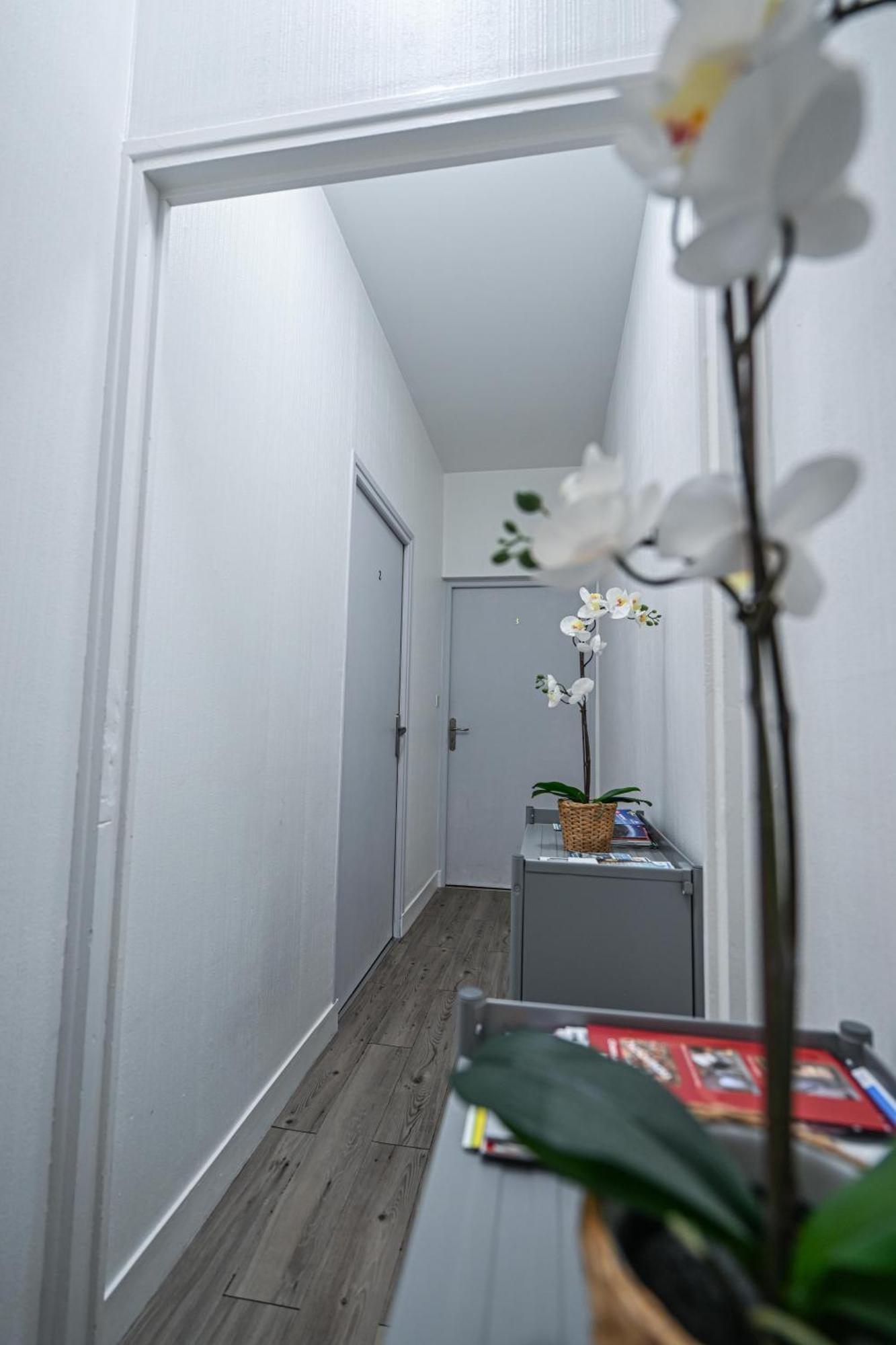 Sejour A La Source - Opera, Casino, Kiosque Apartment