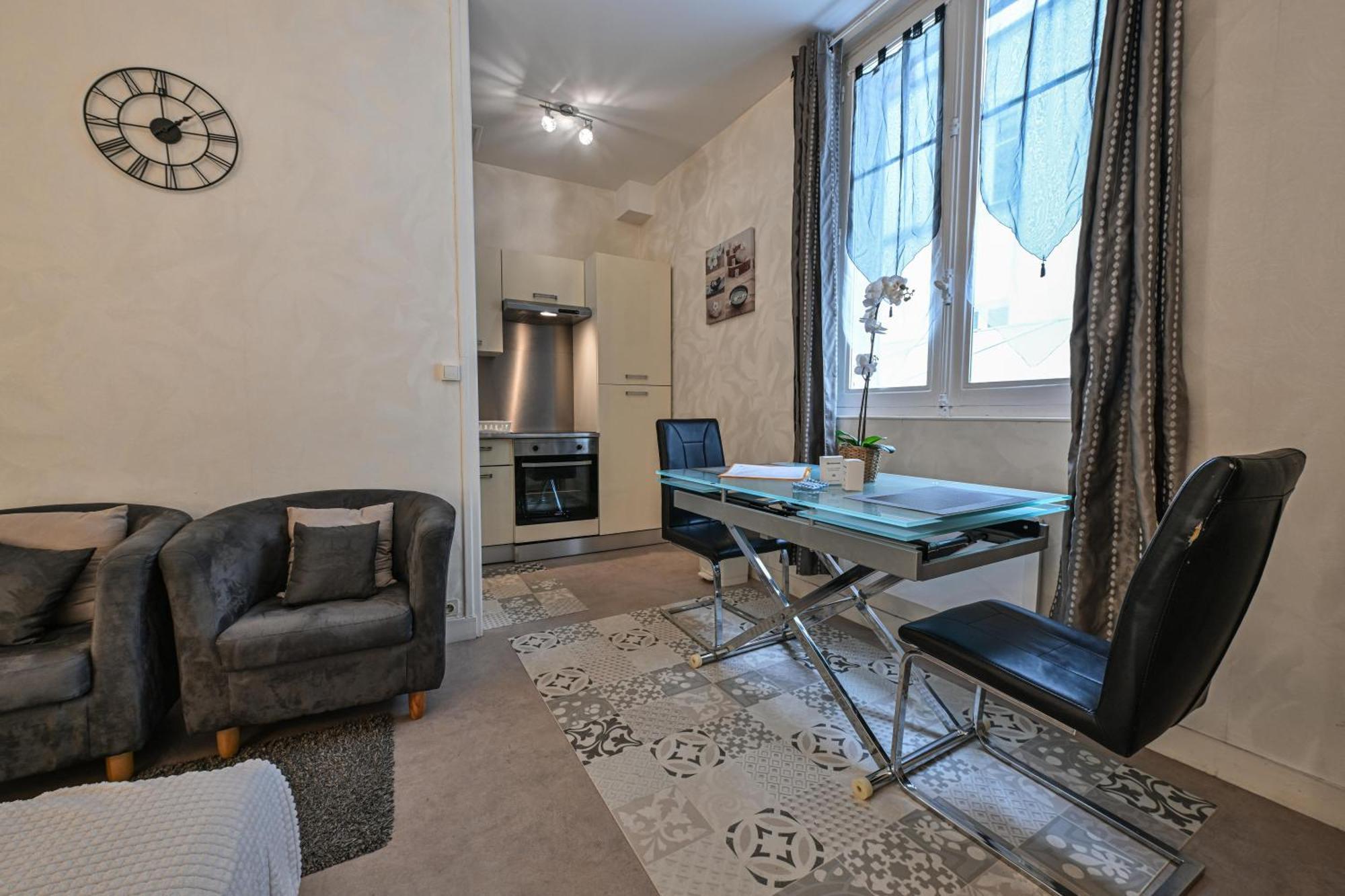 Sejour A La Source - Opera, Casino, Kiosque Apartment *